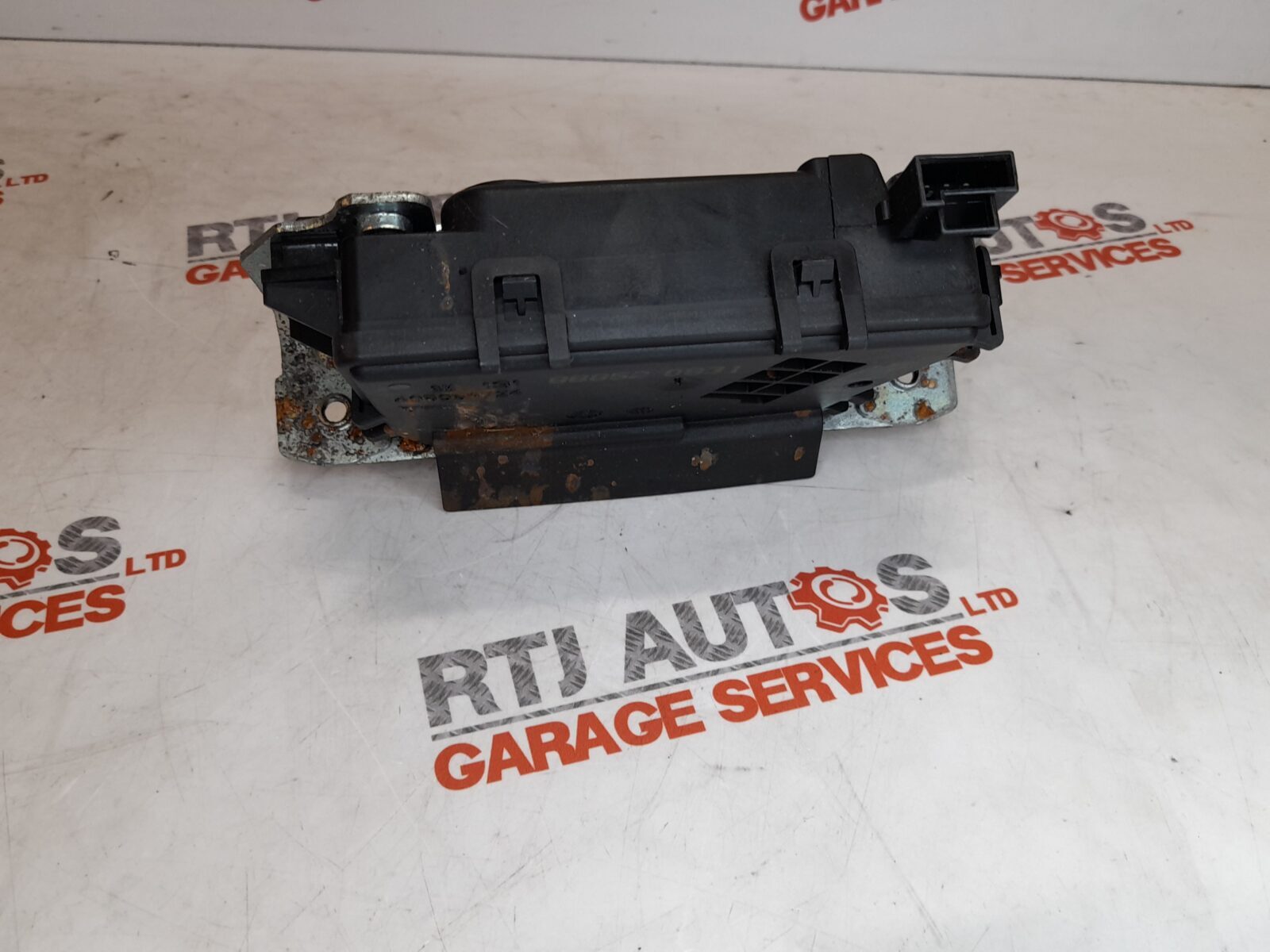 Saab 9-3 (06-11) 9-5 (06-10) Estate Sportwagon Tailgate Boot Lock 13188852