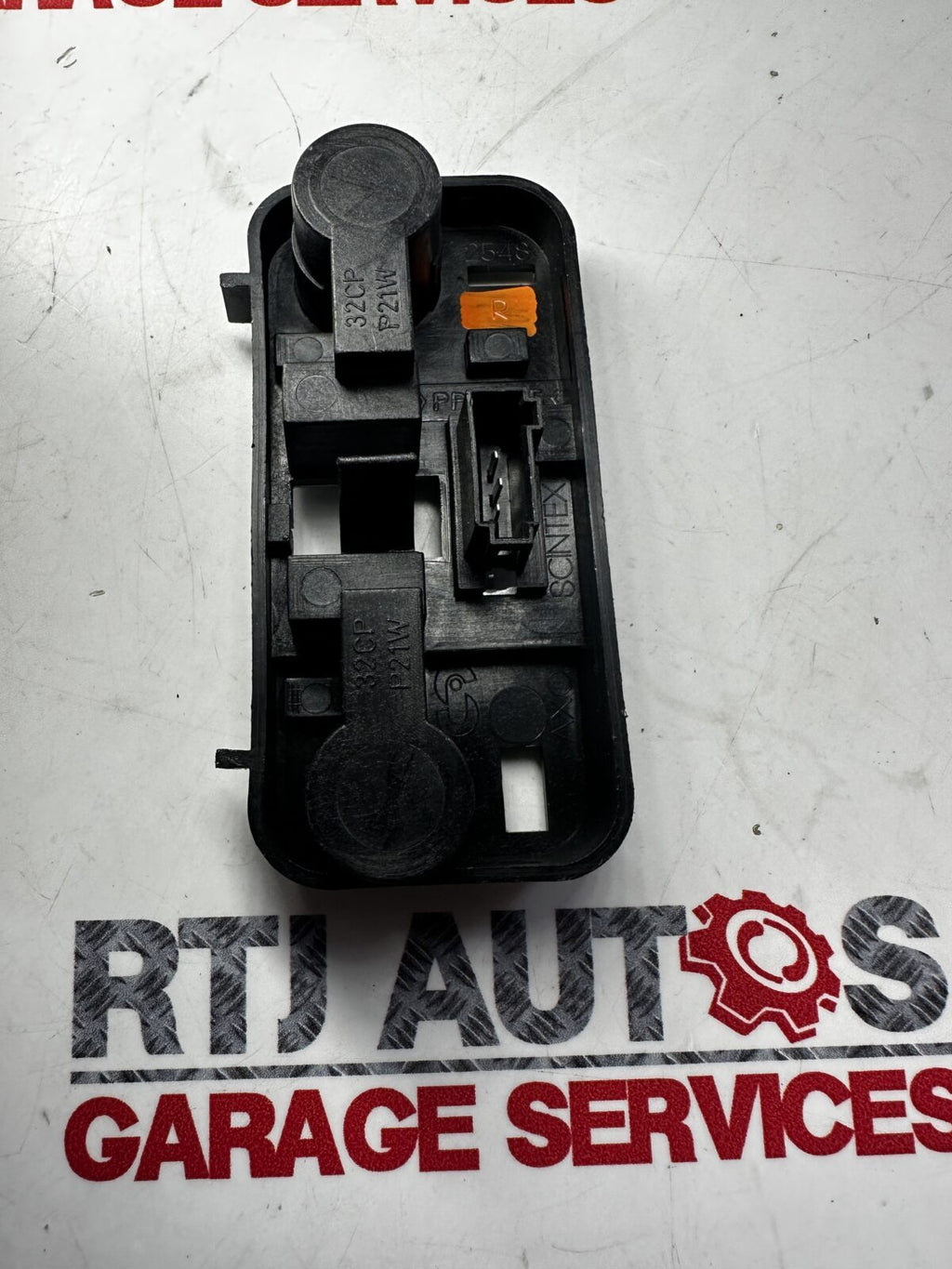 Saab 93 9-3 Saloon (03-06) Bulb Holder Offside/Right 12798237