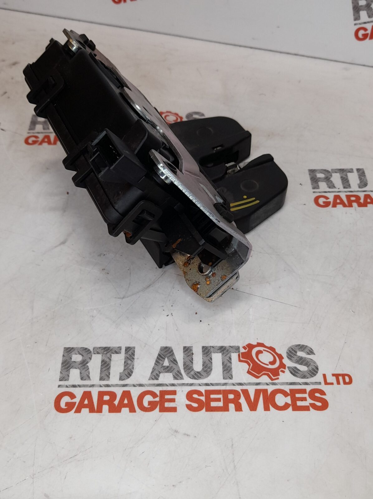 Saab 9-3 (06-11) 9-5 (06-10) Estate Sportwagon Tailgate Boot Lock 13188852