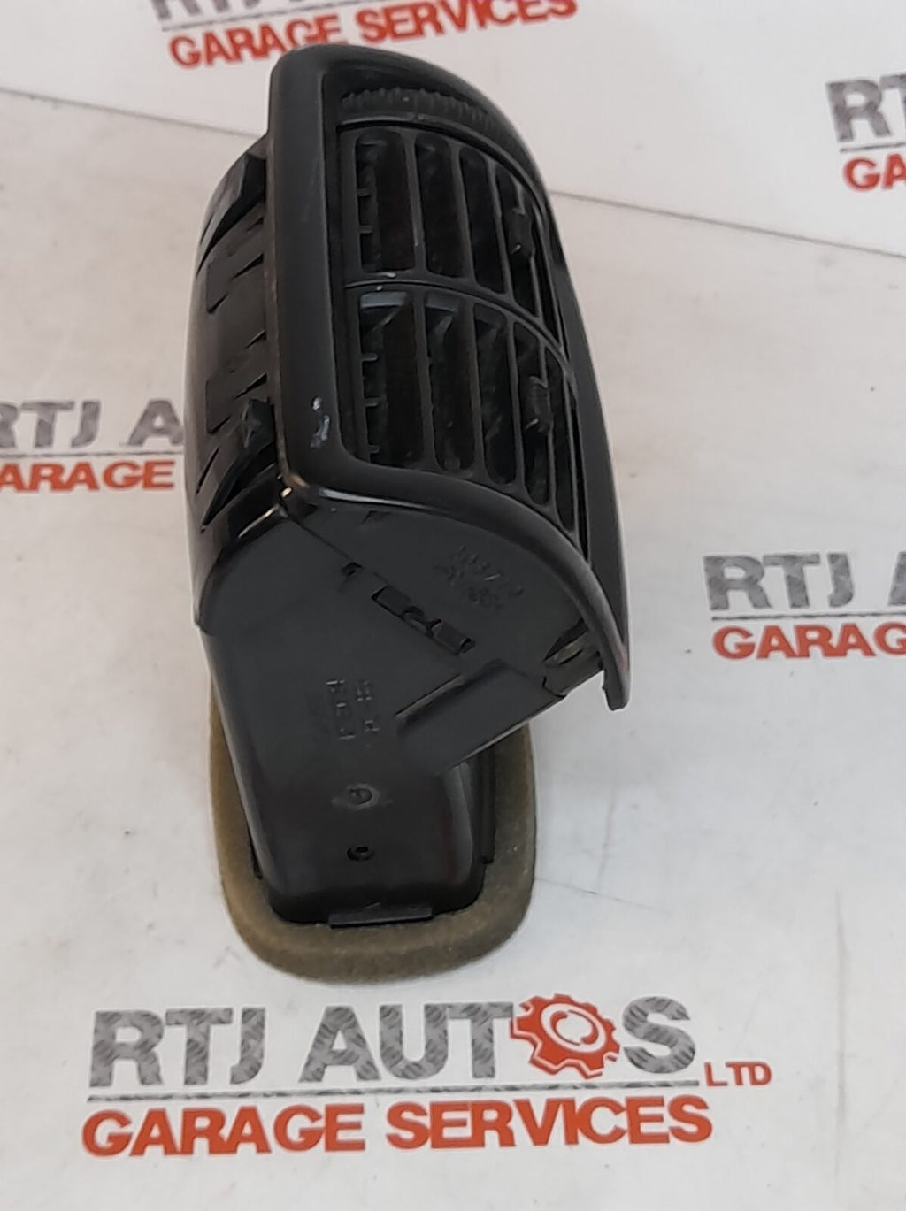 SAAB 9-3 93 Rear Passenger Air Vent Centre Console Middle 12789734 2003-2010