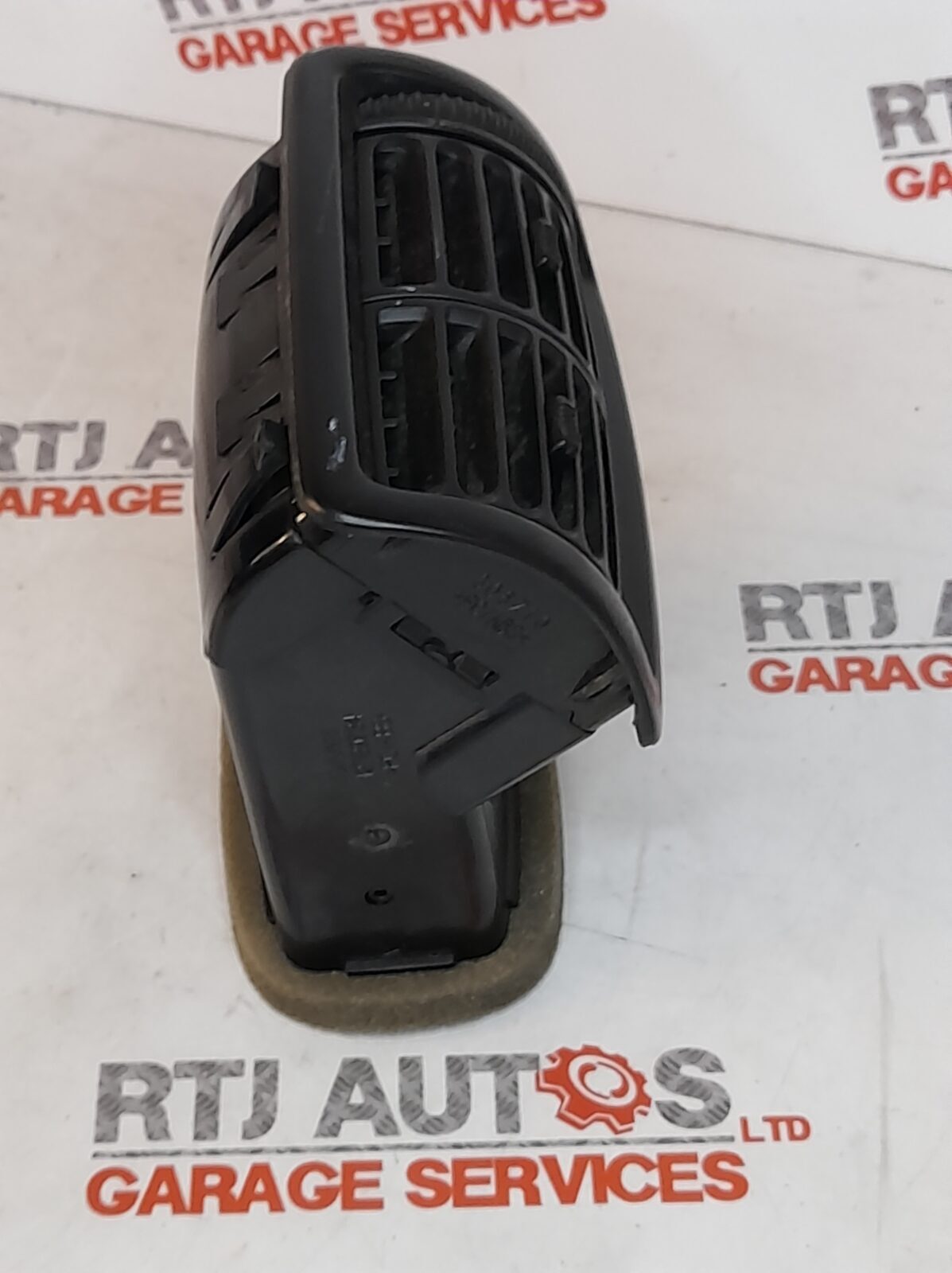 SAAB 9-3 93 Rear Passenger Air Vent Centre Console Middle 12789734 2003-2010