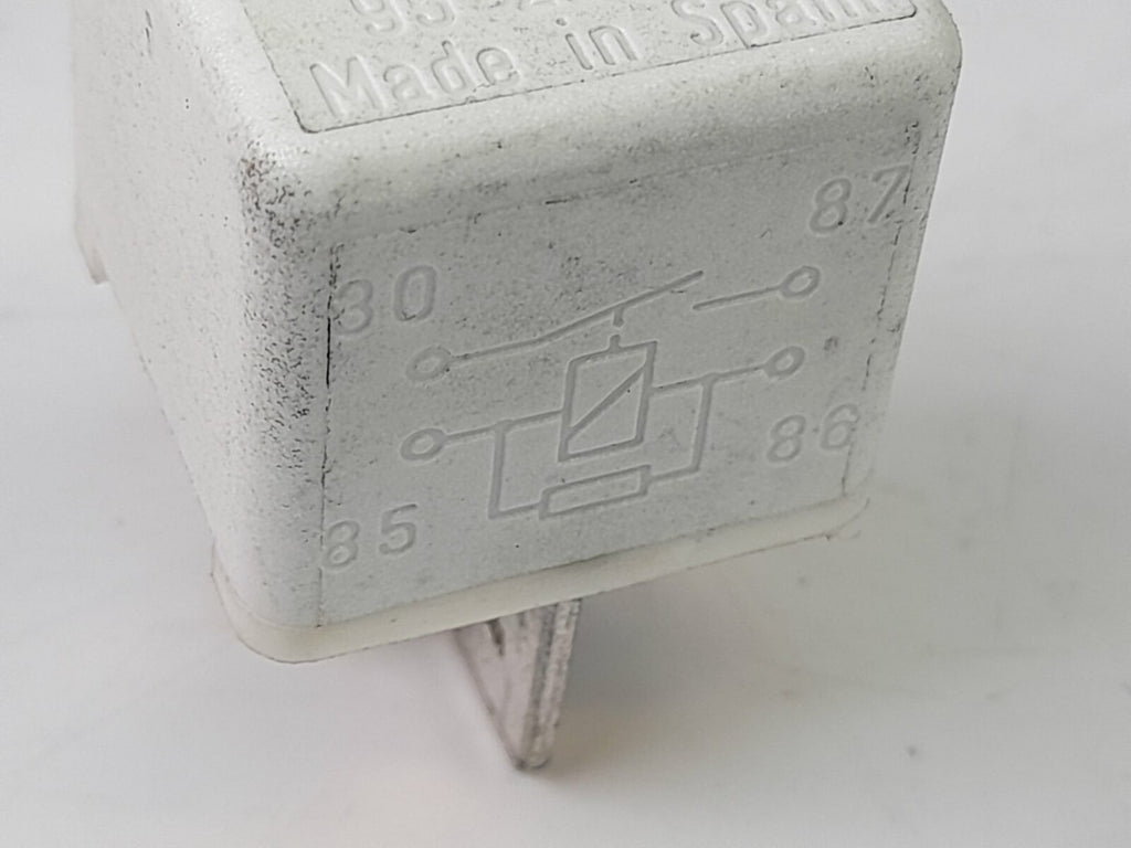 Saab 900 9000 9-3 9-5 Relay 9522061