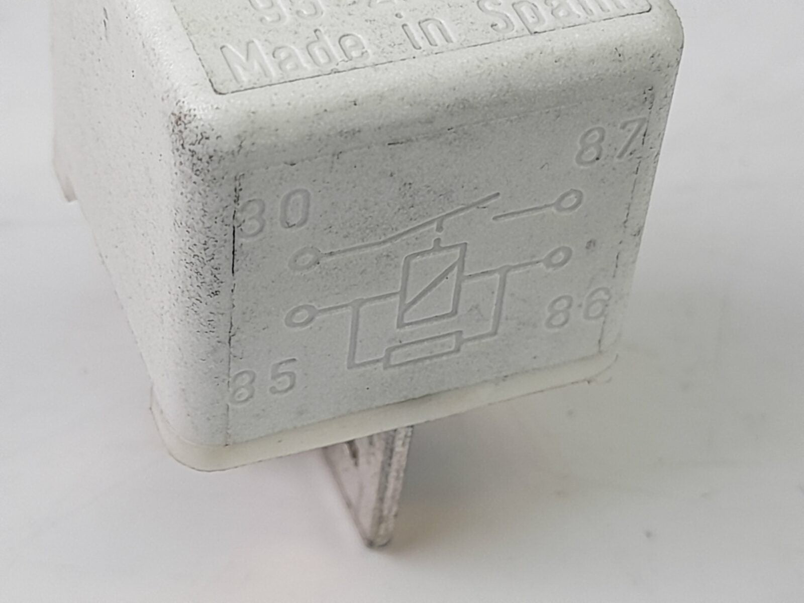 Saab 900 9000 9-3 9-5 Relay 9522061