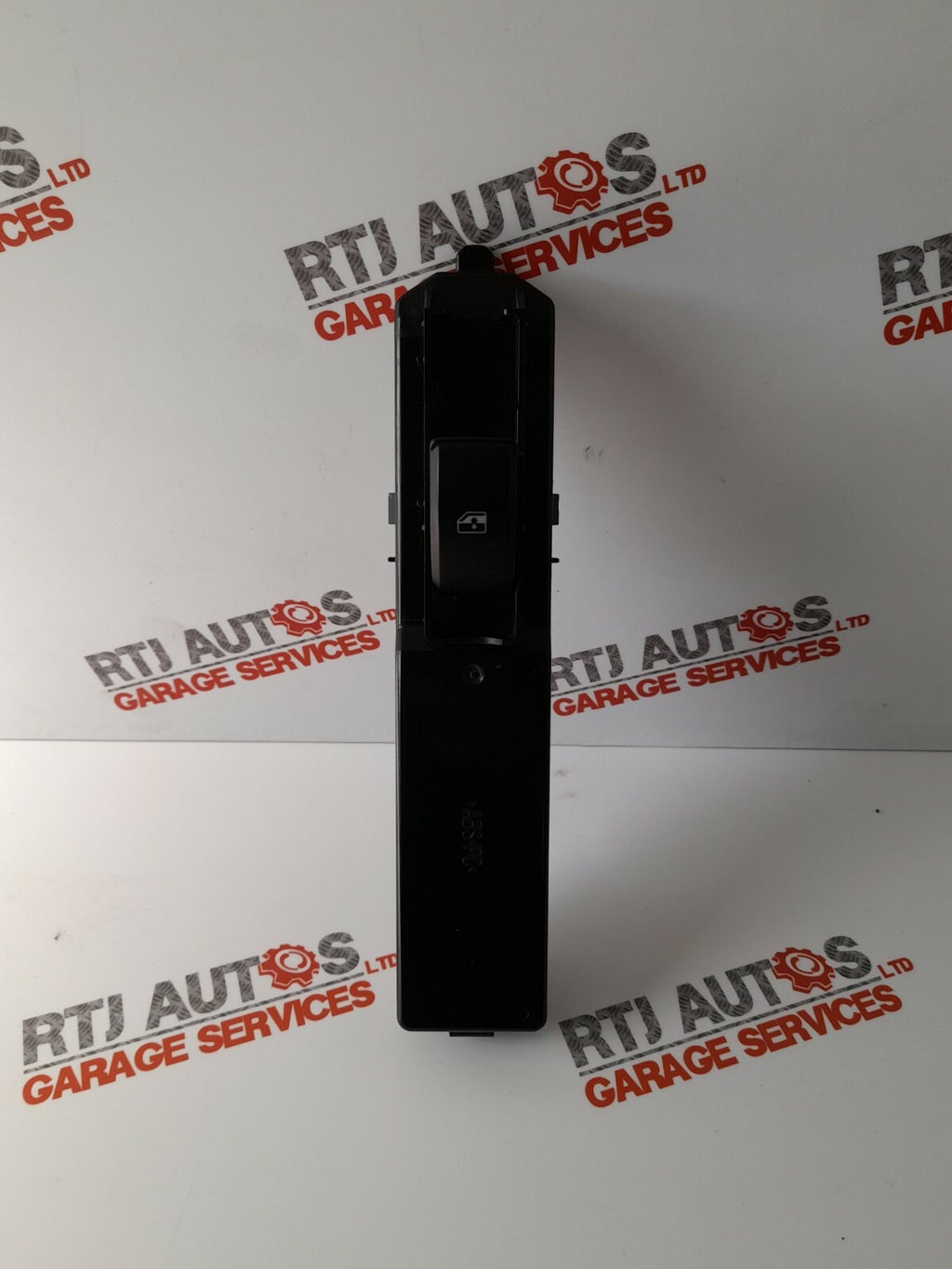 Saab 93 9-3 CV Window Switch Pack w/out Finger Protection 12805702