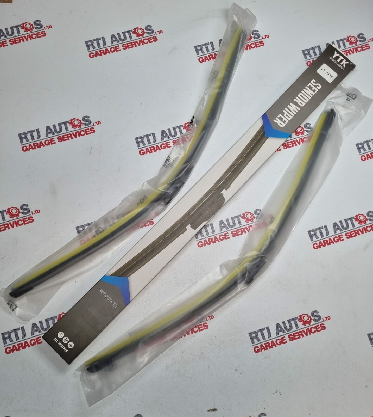 Saab 93 9-3 From 2008 All models Front Wiper Blades 2x23 Inch (2x575mm) 12778386