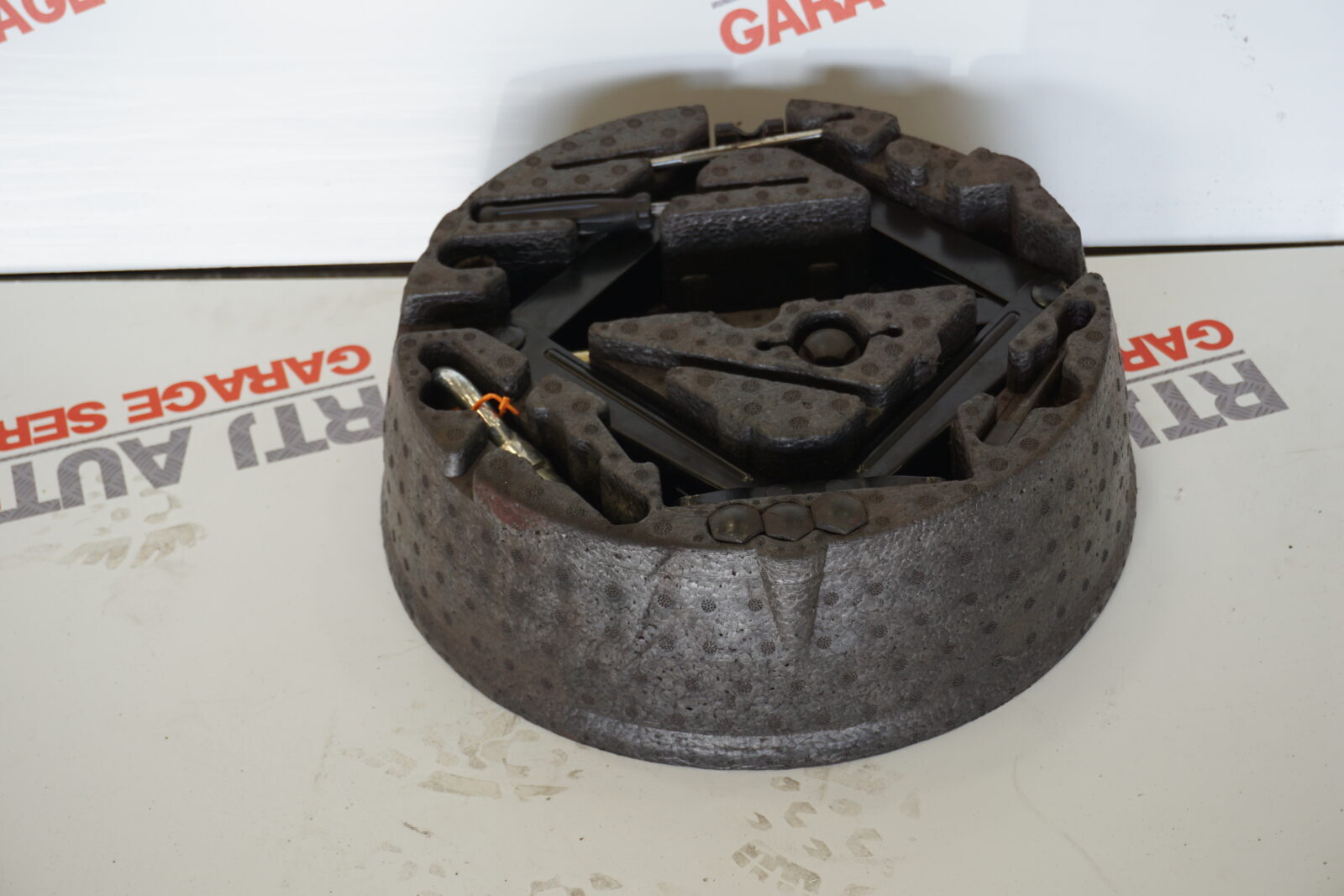 Saab 9-3 93 Convertible Complete Spare Wheel Toolkit 2003 - 2012 Inc Roof Tool