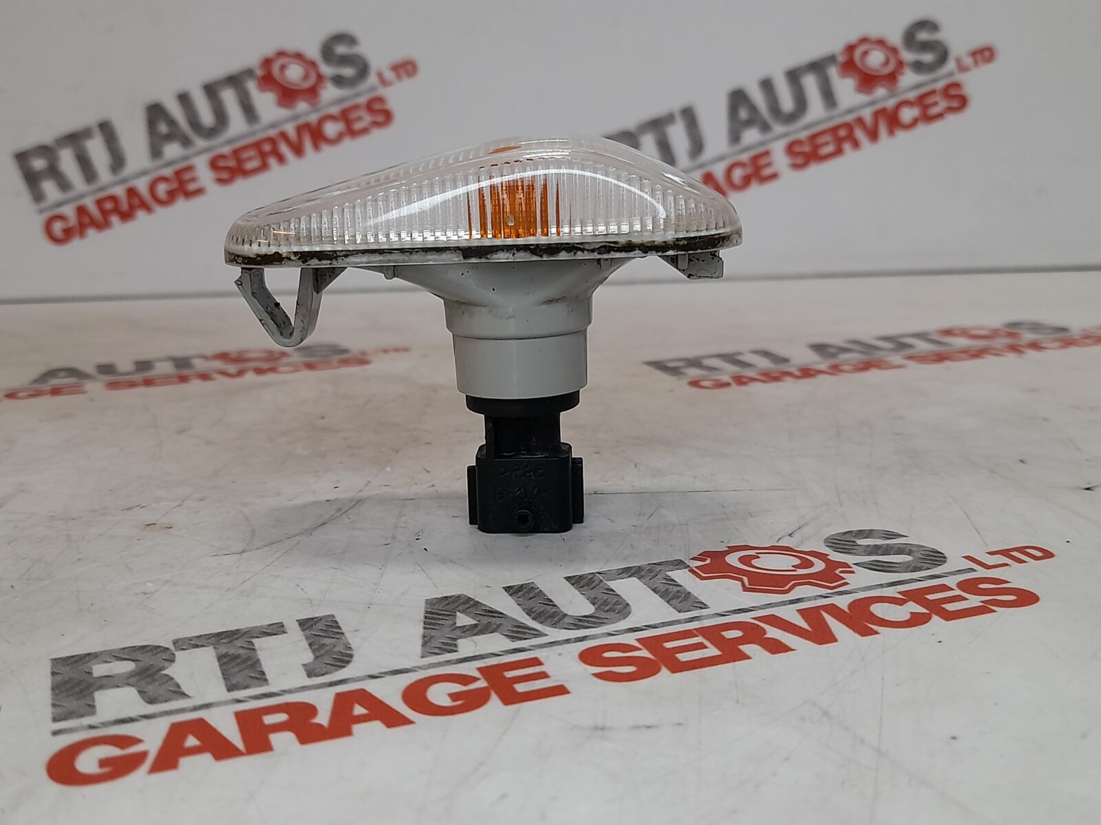 Saab 93 9-3 95 9-5 Side Indicator Lamp 12777318 12785743