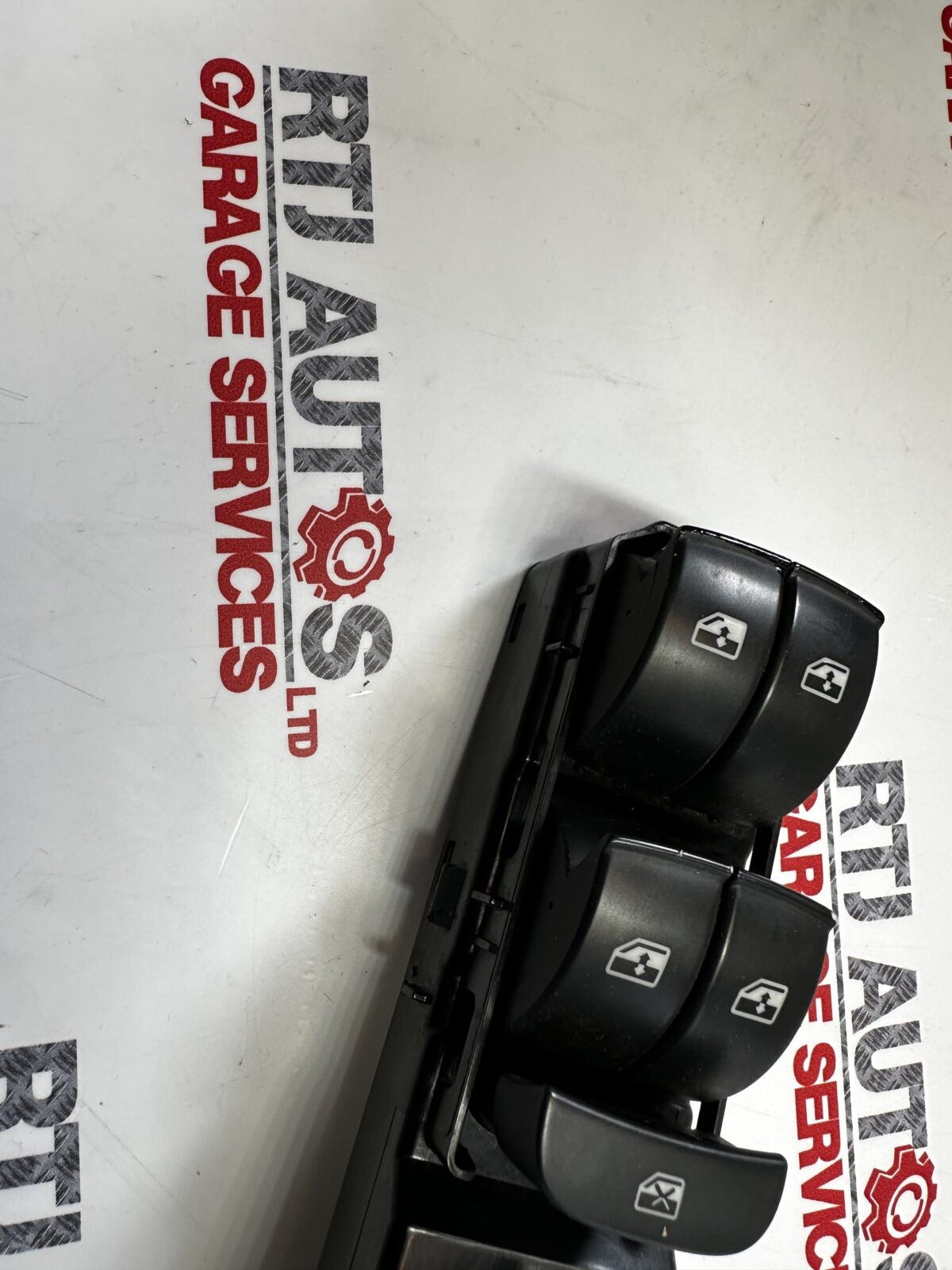 SAAB 9-3 93 Right Front Door Window Switch Pack 12803060