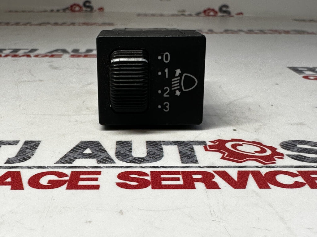 SAAB 9000 Headlamp Headlight Levelling Adjustment Switch 4083879