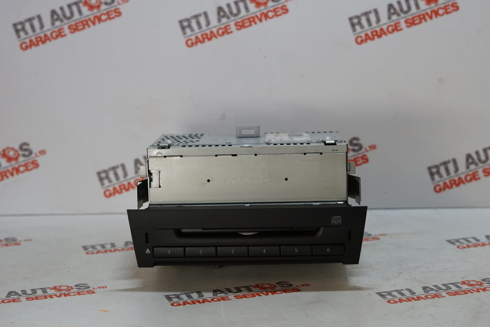 Saab 93 9-3 Amplifier 12771230 and 6 CD Changer 12758277