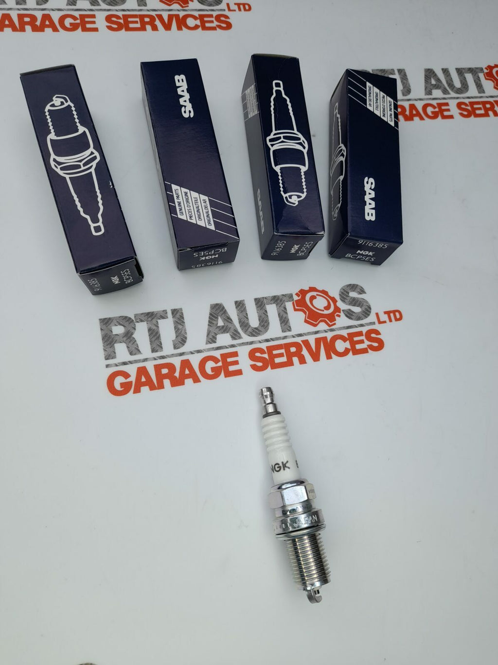 Genuine Saab 900 9000 2.0L Petrol Spark Plugs (x4) 9116385