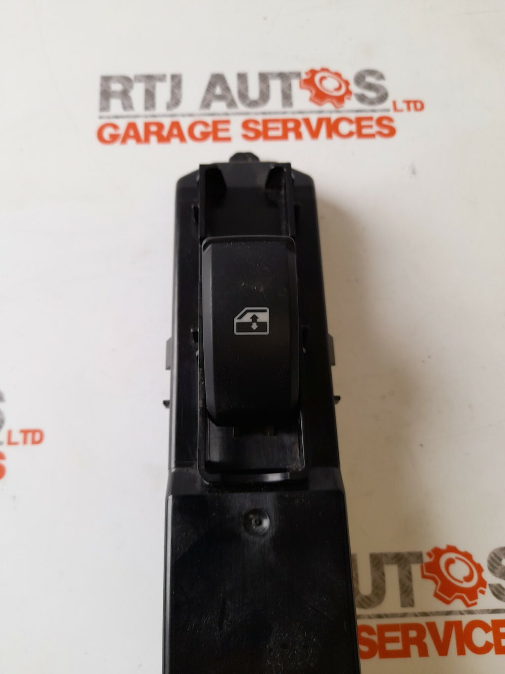 Saab 93 9-3 Offside Driver Rear Window Switch (No Anti Pinch) 12800451 (2003)