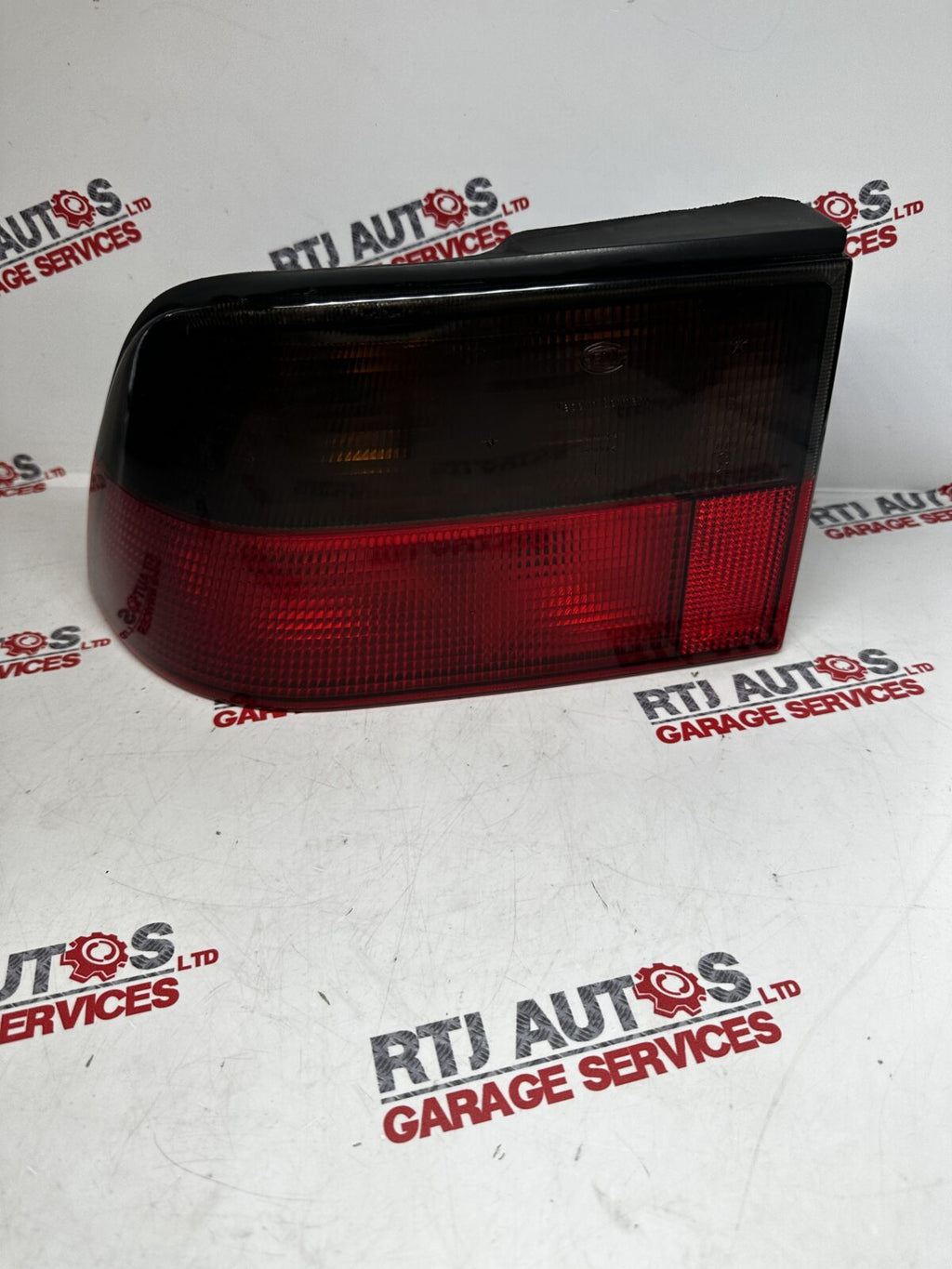 Saab 9000 CSE CS (92-98) Nearside Passenger Rear Tail Light
