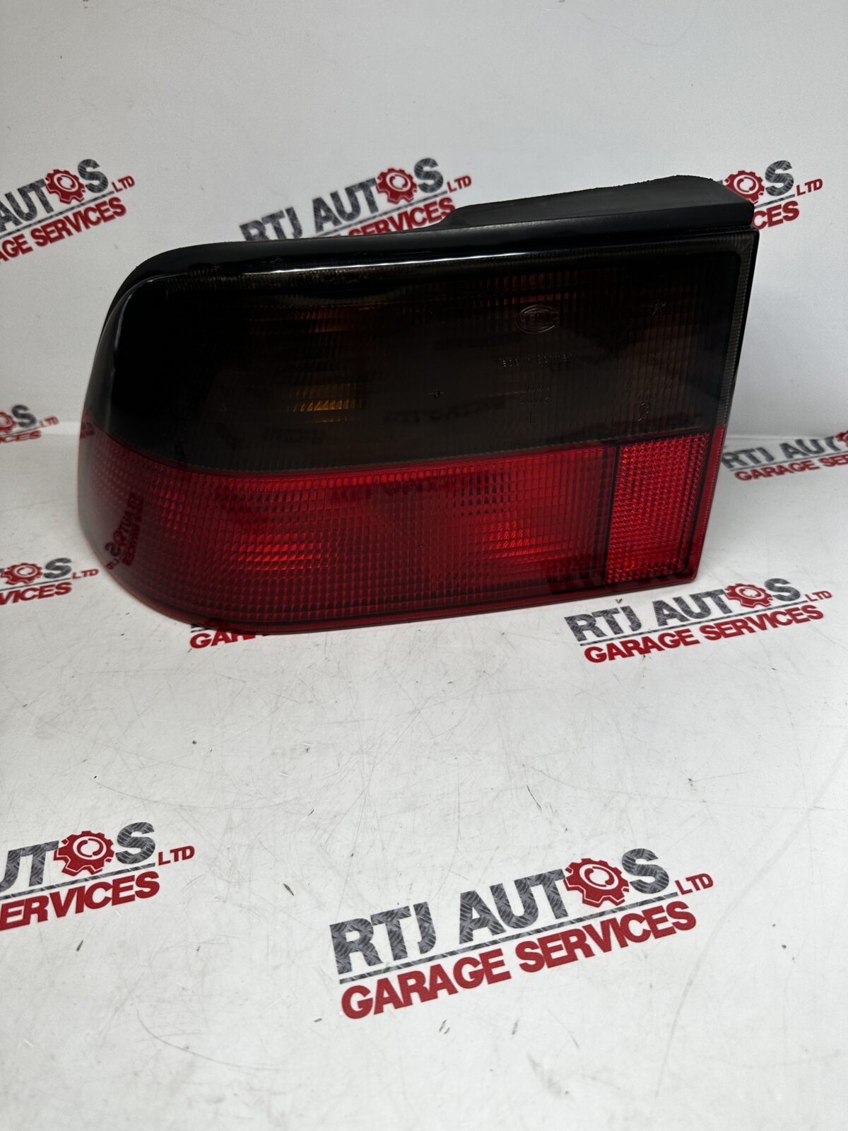 Saab 9000 CSE CS (92-98) Nearside Passenger Rear Tail Light