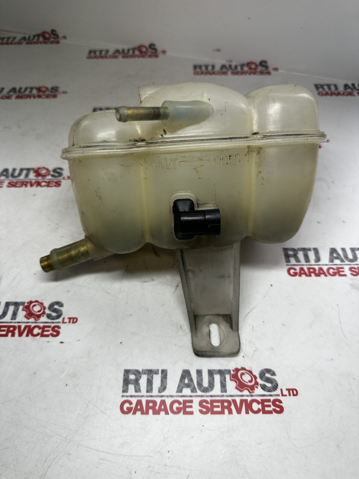 Saab 93 9-3 Water Coolant Expansion Header Tank 2.0 90448877