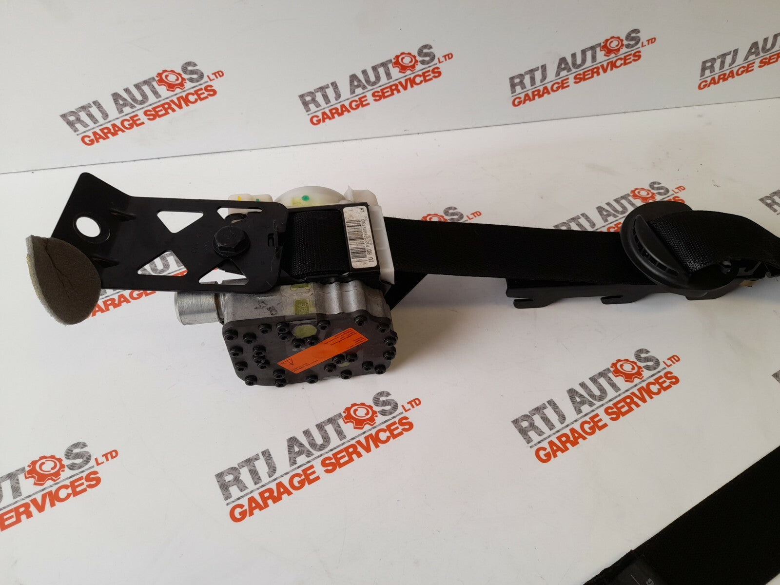 SAAB 9-3 93 PASSENGERS FRONT LEFT SEATBELT SALOON ESTATE 12757690 2005