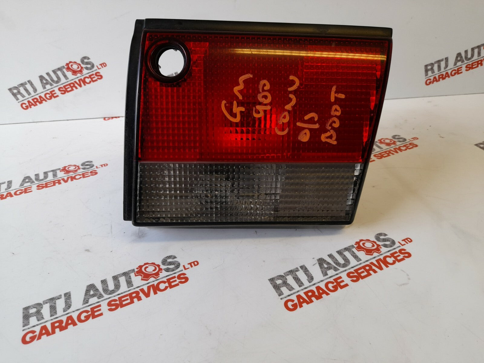 Saab 900 1994 -1998 Boot Inner Driver O/S Rear Light 4448585 with Rear Fog