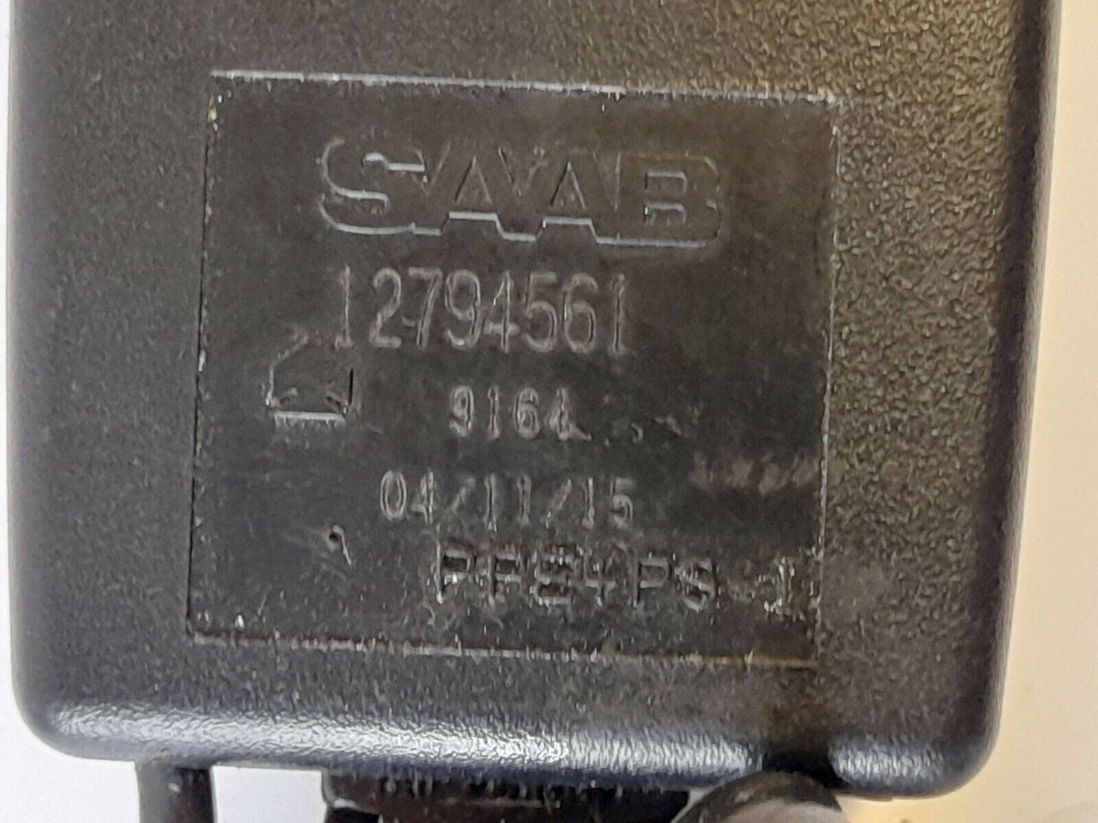 SAAB 93 9-3 4D 5D Passenger Front Seatbelt Buckle 2003 - 2005 12794561