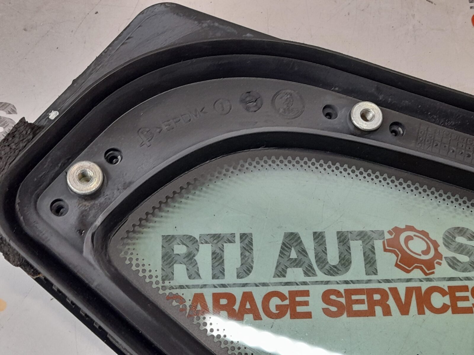 SAAB 9-3 Estate Right 1/4 Rear Quarter Glass Door Window 12792106 06-10 Std Tint
