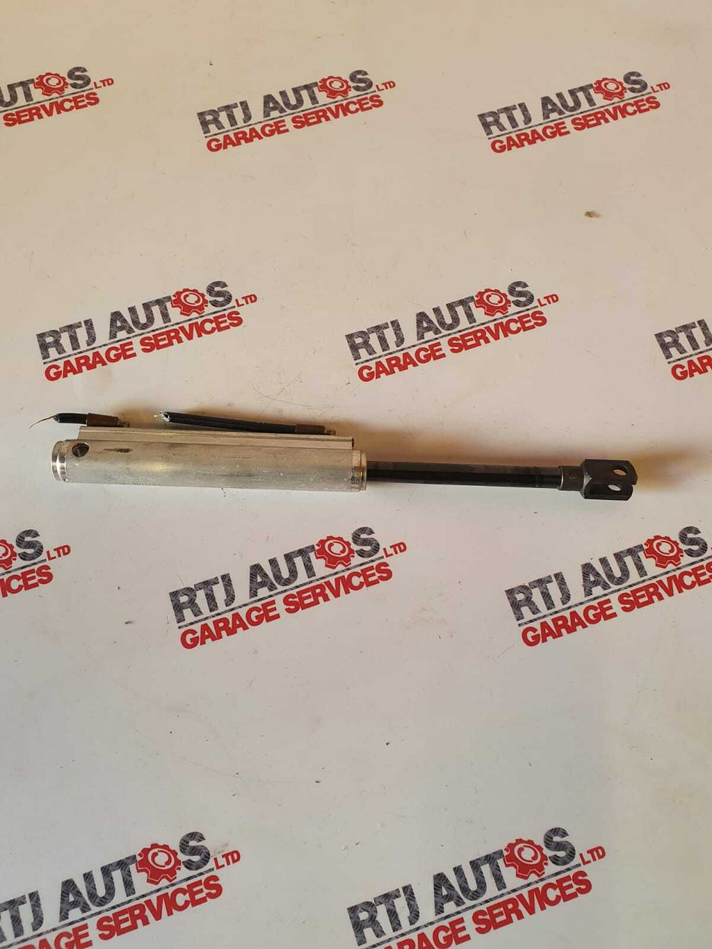 SAAB 9-3 93 Convertible 2003 - 12 Left Hand Rear Ram Tonneau Cylinder 12833501