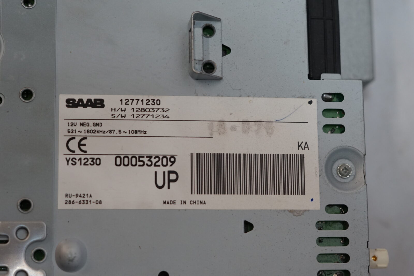 Saab 93 9-3 Amplifier 12771230 and 6 CD Changer 12758277