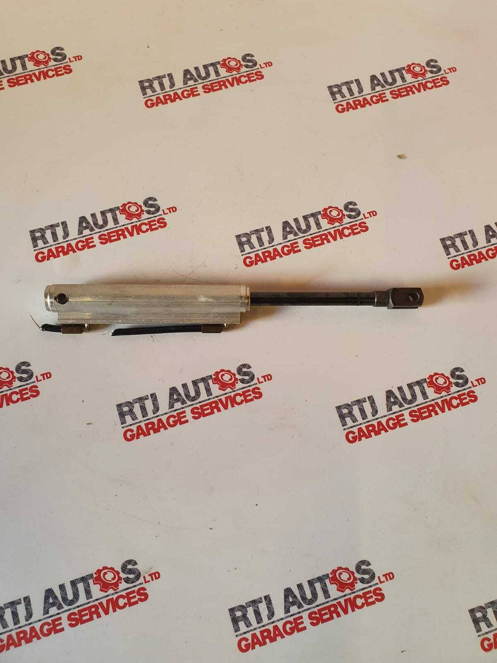 SAAB 9-3 93 Convertible 2003 - 12 Left Hand Rear Ram Tonneau Cylinder 12833501