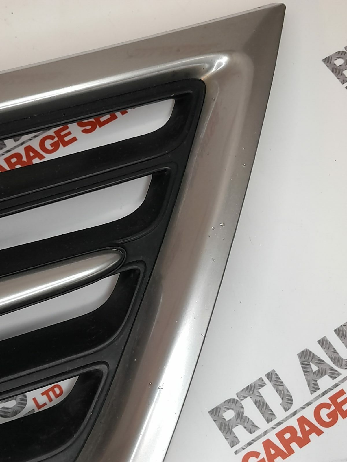 SAAB 9-3 Front Grill 12765507 12769758 08-12