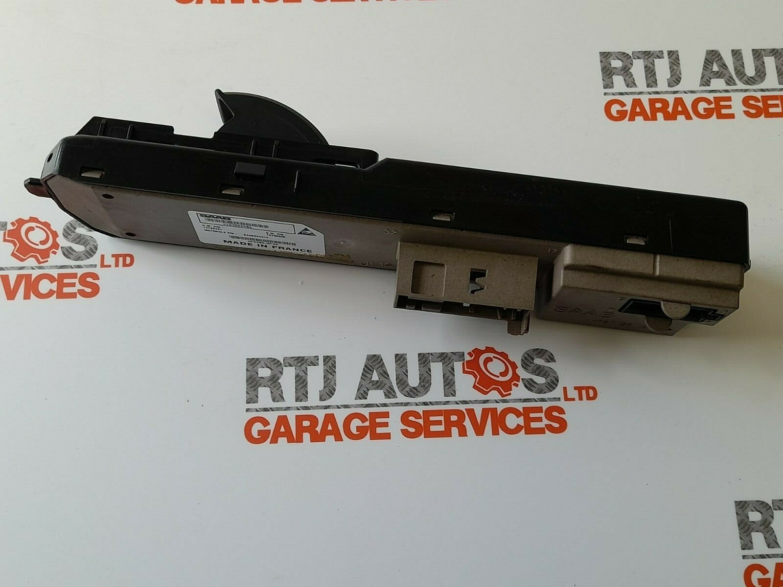 Saab 93 9-3 Passenger Nearside Front Switch Pack w/o Finger Protection 12758540
