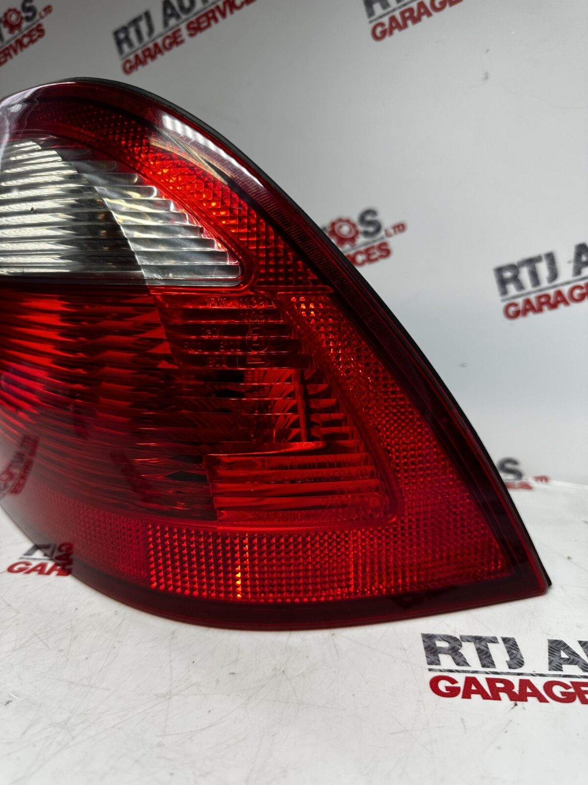 SAAB 95 9-5 2002 - 2005 Saloon Right Hand Rear Outer Tail Lamp Light 5142203