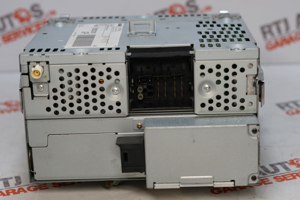 Saab 93 9-3 Amplifier 12771230 and 6 CD Changer 12758277