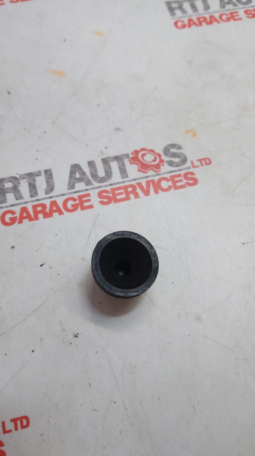 Saab 95 9-5 93 9-3 2003-2011 TID Engine Cover Rubber Bung Inserts X4