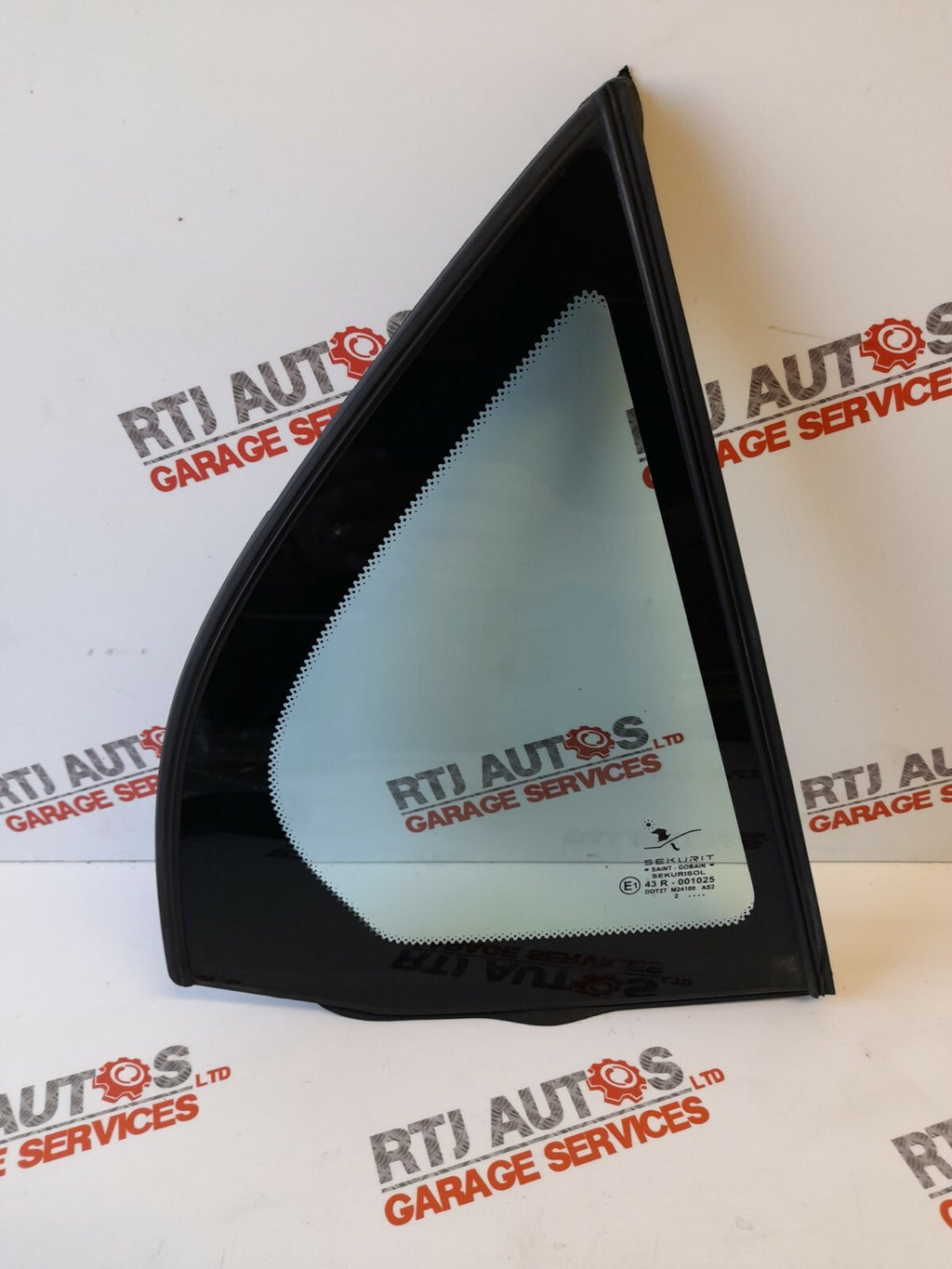 Saab 93 9-3 4D Right Driver Offside Rear 1/4 Window Glass 12797259
