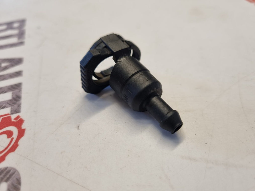 Saab 9-3 93 Washer pump snap on clip fitting 12787618