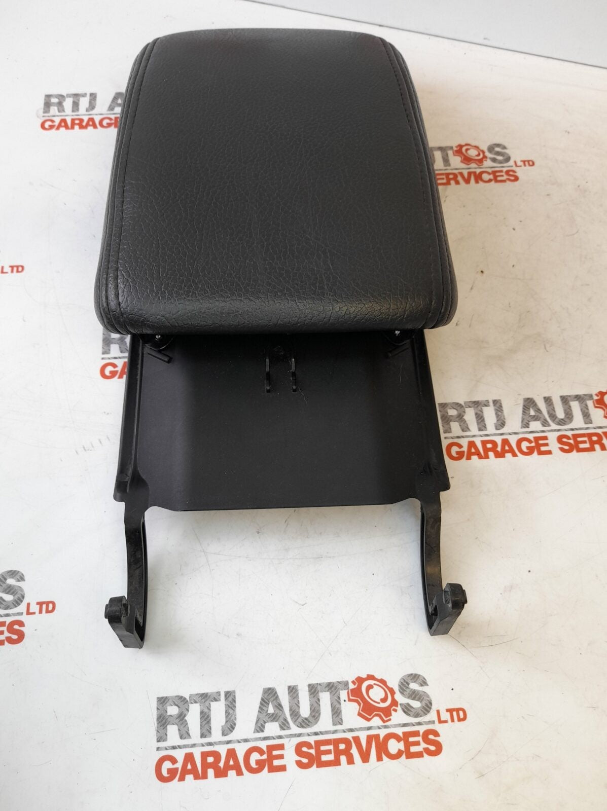 Saab 9-3 From 2008 Adjustable Centre Console Arm Rest Obsidian Black B05 1276...
