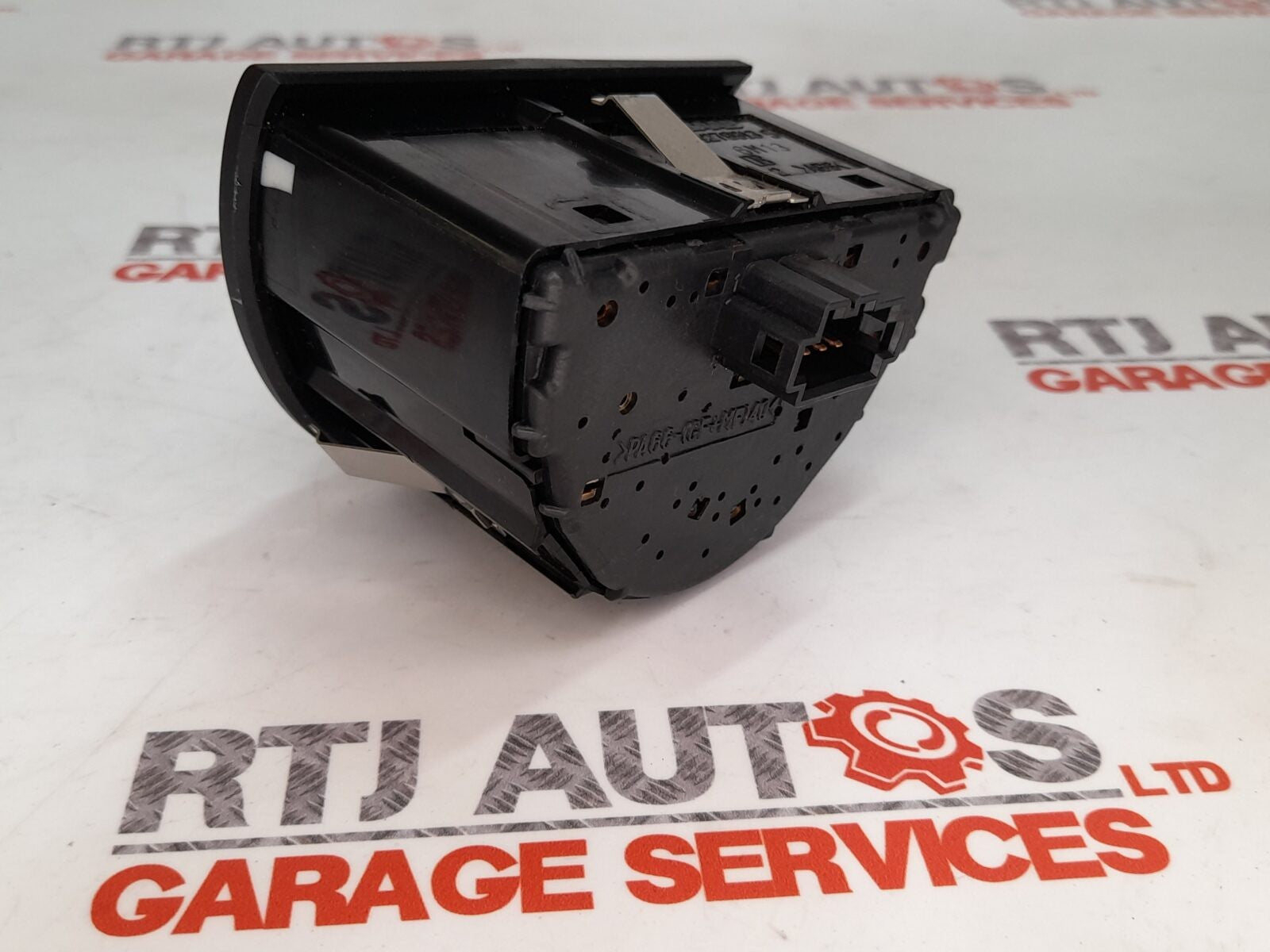 SAAB 93 9-3 (03-07) 4D 5D CV Headlight Switch Front Fog Light 12786135