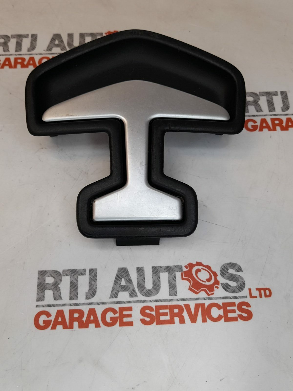 SAAB 9-3 9-5 Boot Handle for Spare Wheel Compartment 12793631