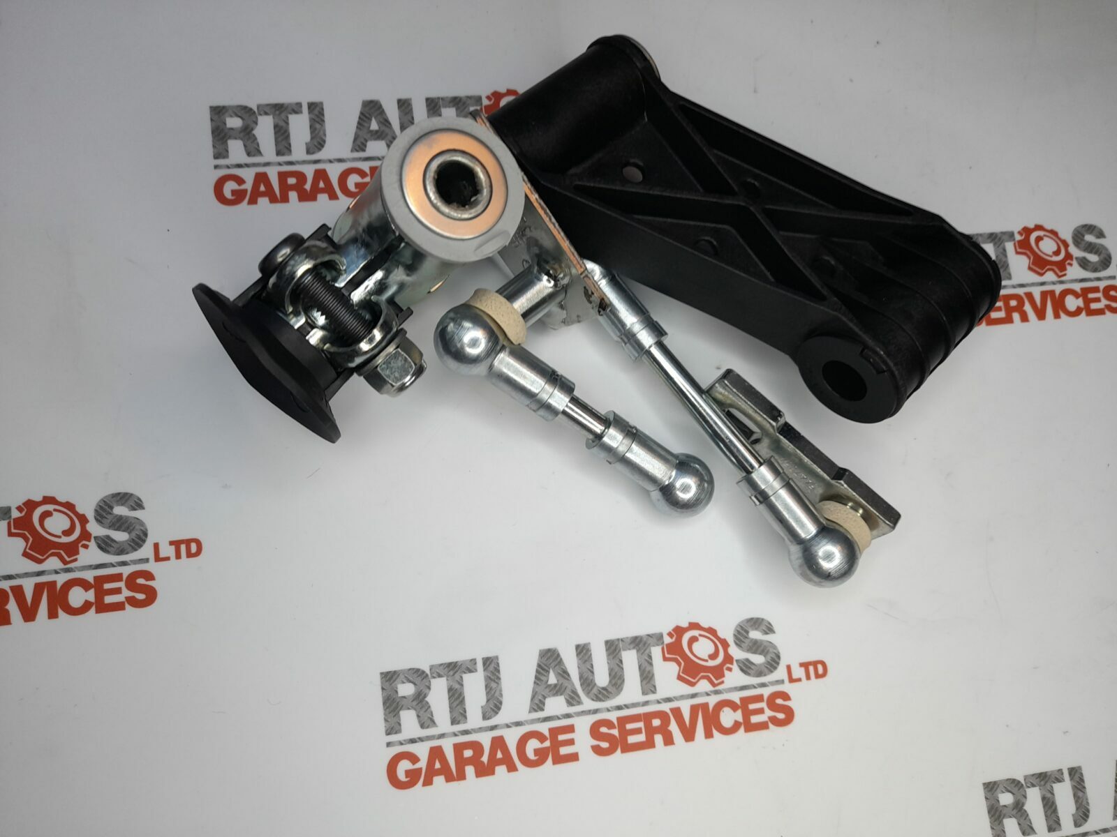 Saab 9-5 Gear Linkage 04-10 55562606 Gearshift Transmission