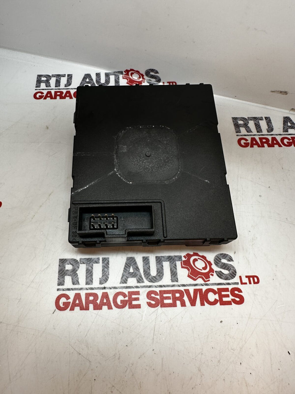 Saab 93 9-3 (04-05) Body Control Module BCM Control Unit 12805076