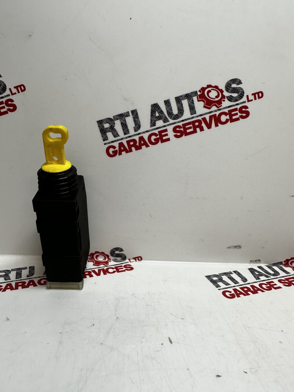 SAAB 9-5 98-10 Central Lock Motor Boot Trunk Lid Solenoid 5D 805329 4809190