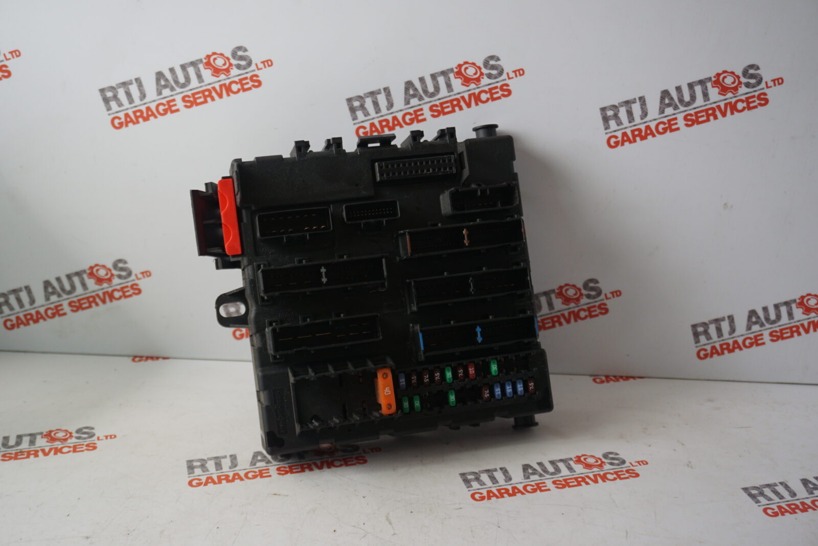 Saab 93 9-3 Boot Fuse Box 460023260