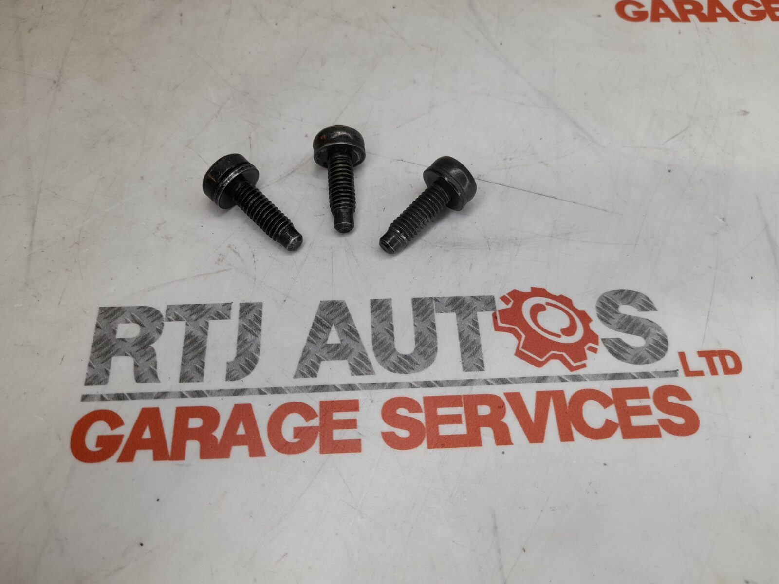 Saab 93 9-3 2003-2011 B207 Engine Cover Screw ( X3 )
