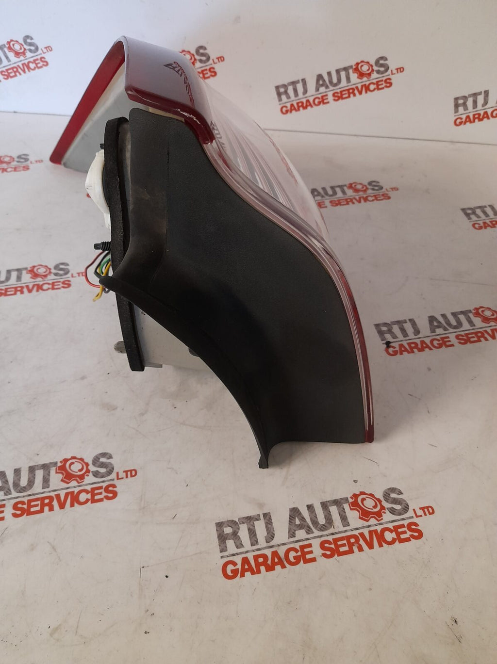 SAAB 9-3 2003-2007 Convertible Rear O/S Right Driver Side Light Unit 12830938