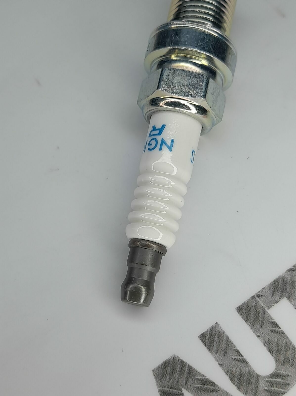Genuine Saab 900 9000 9-3 9-5 Petrol Turbo Spark Plugs (x4) 32000330 9112541