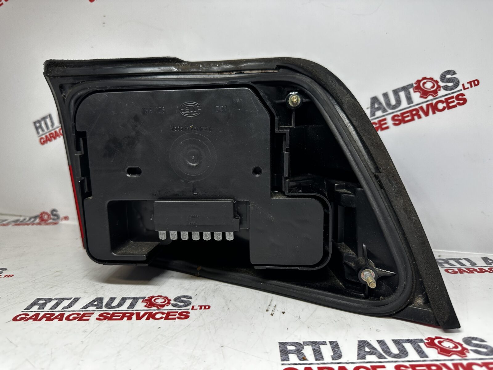 Saab 9000 CSE CS (92-98) Nearside Passenger Rear Tail Light