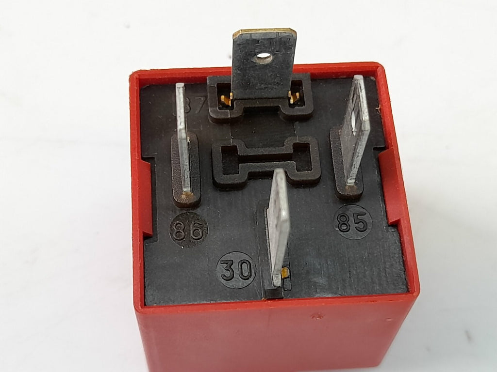 Saab 9-3 12V Relay 24438887
