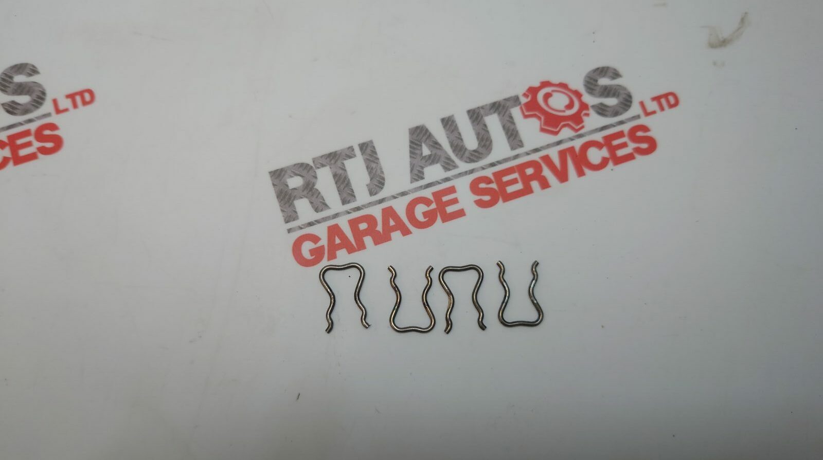 Saab 93 9-3 05-10 TTID TID Diesel Injector Leak off Retaining Clips x 4