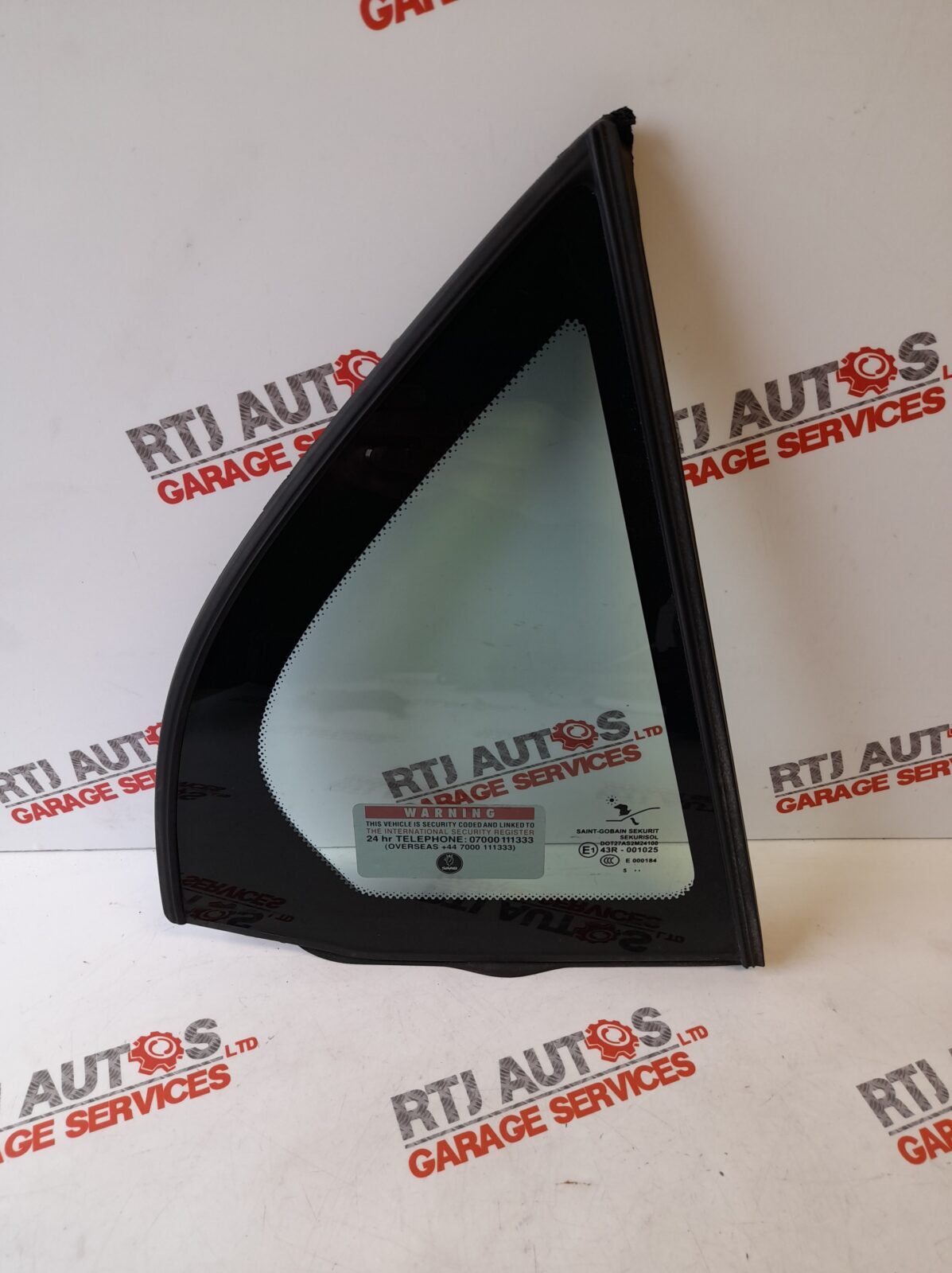 Saab 93 9-3 4D Right Driver Offside Rear 1/4 Window Glass 12804490