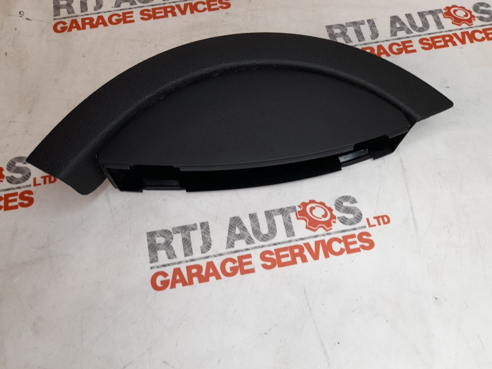 Saab 9-3 93 Centre Console Trim Handle 2003 to 2006 12790318 12779265