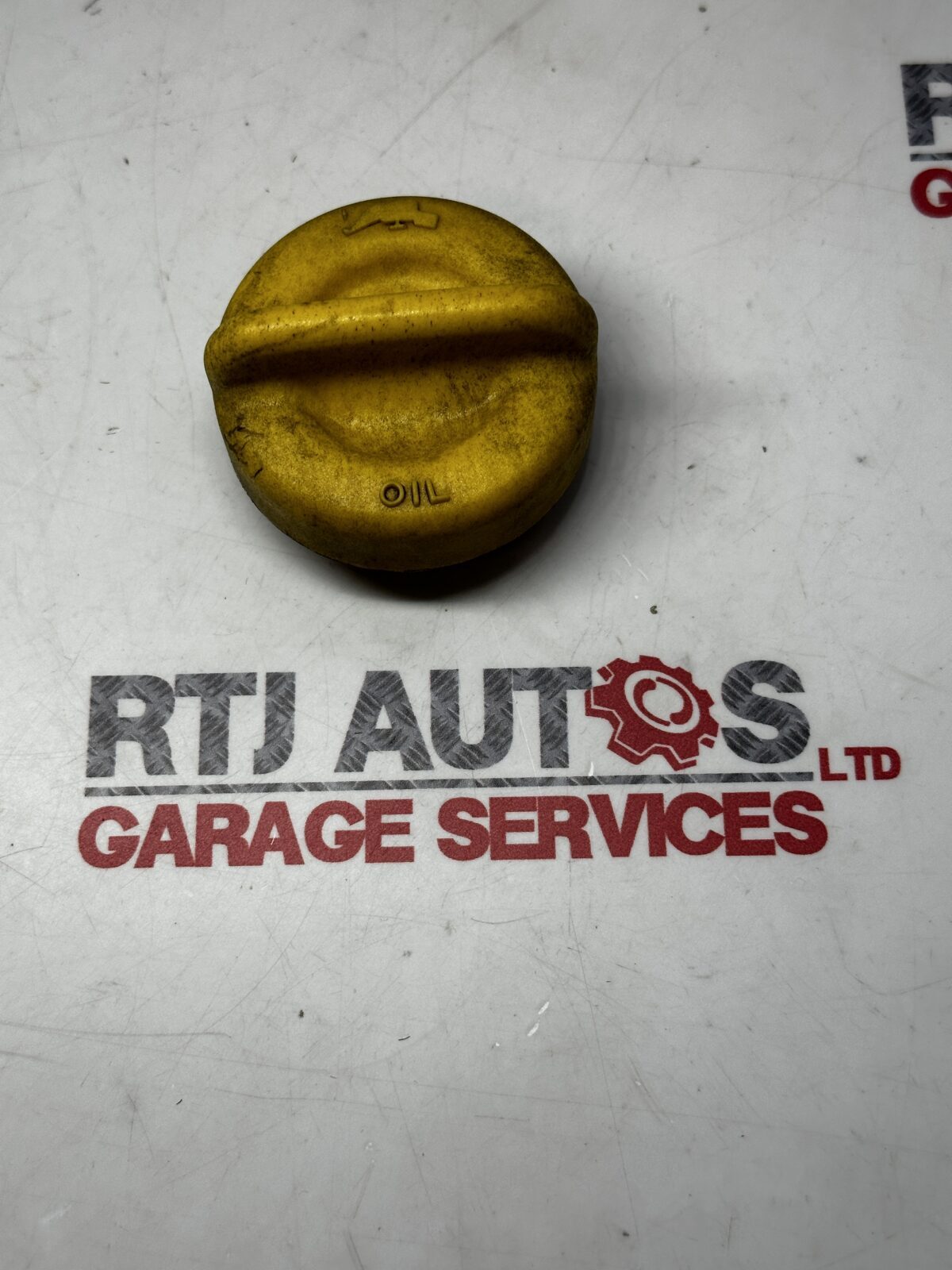 SAAB 9-3 9-3 1.9 Diesel Engine Oil Filler Cap