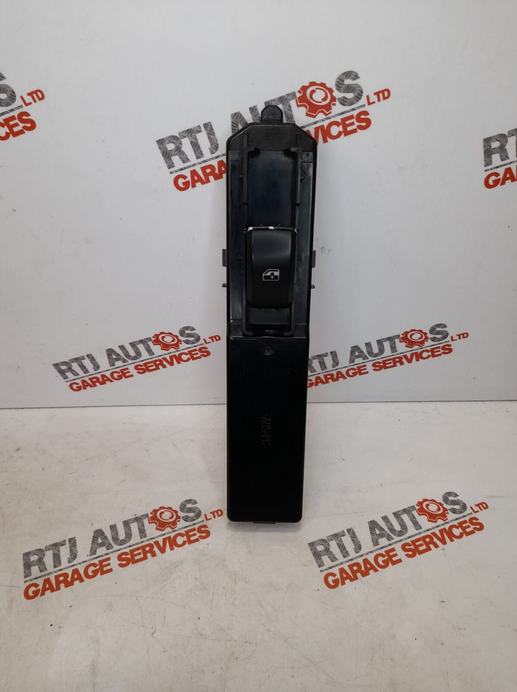 Saab 93 9-3 03-06 Passenger Front Switch Pack with Finger Protection 12772021